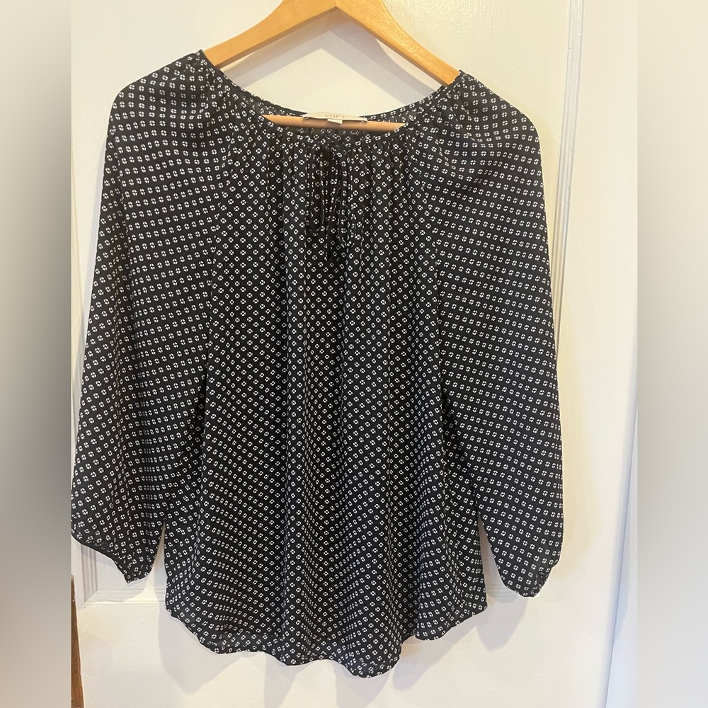 LOFT navy and white 3/4 sleeve top